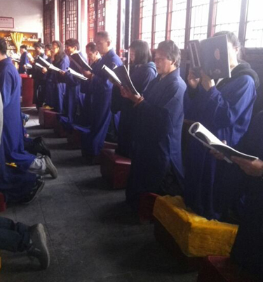 �糿�����ж������������